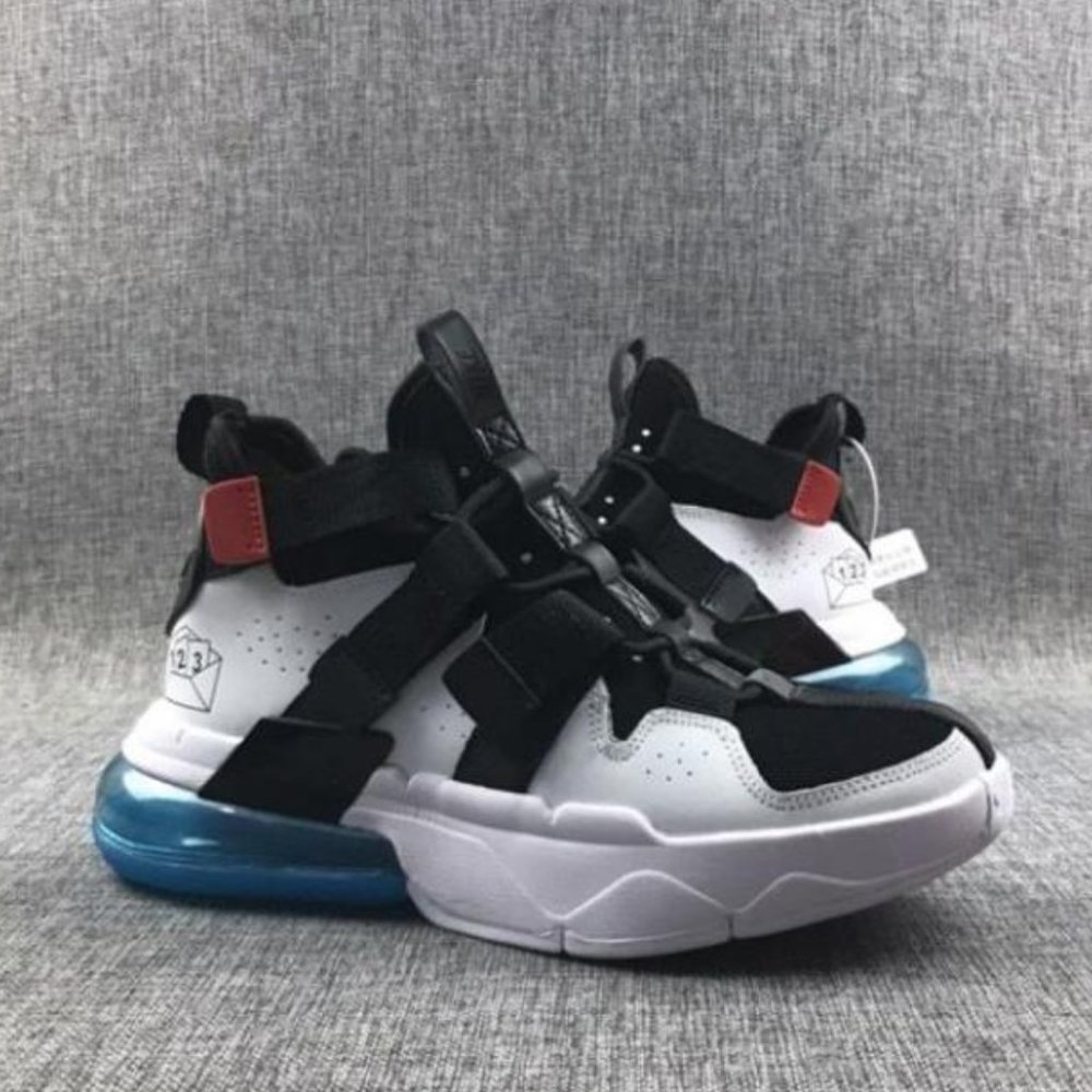 Nike Air Edge 270 - Men's